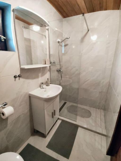 Holiday Home The Hive Slunj Εξωτερικό φωτογραφία