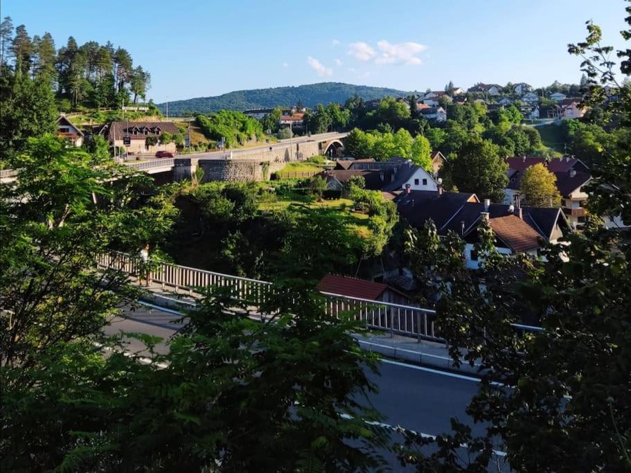Holiday Home The Hive Slunj Εξωτερικό φωτογραφία